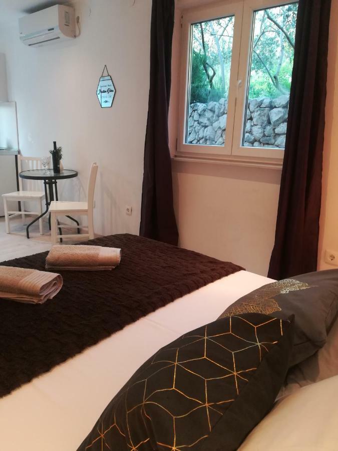 Apartma Oliva