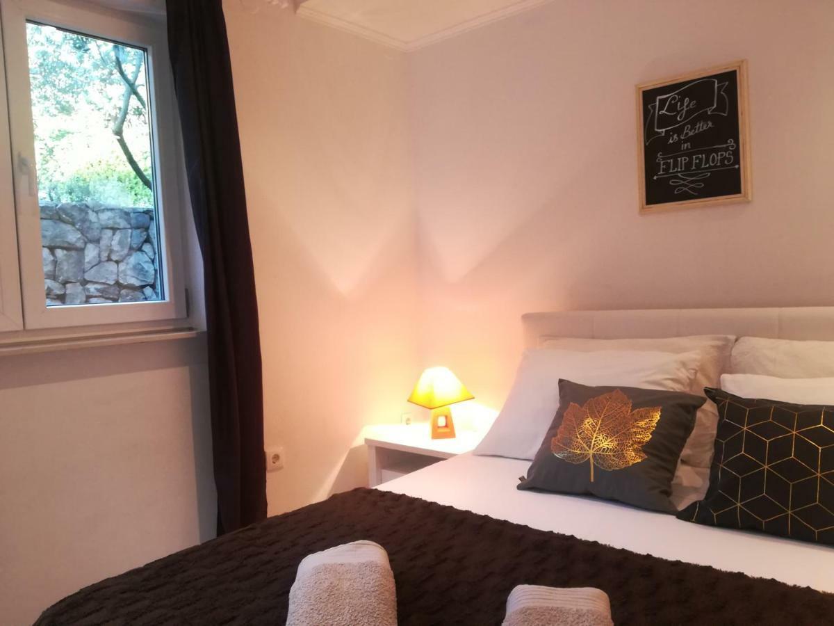 Apartma Oliva *